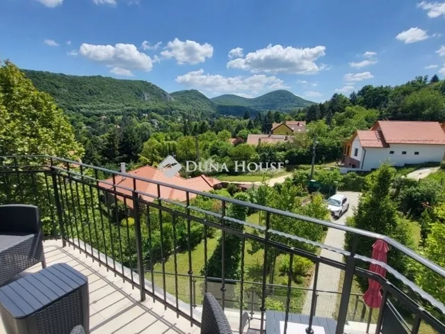 Eladó ház Csobánka 360 nm