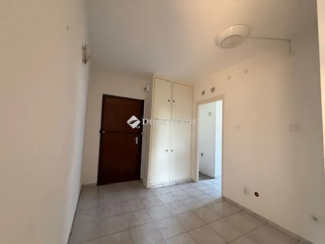 Eladó lakás Budapest III. kerület 56 nm