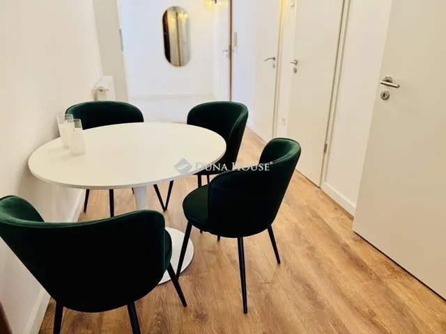 Eladó lakás Budapest VI. kerület 59 nm