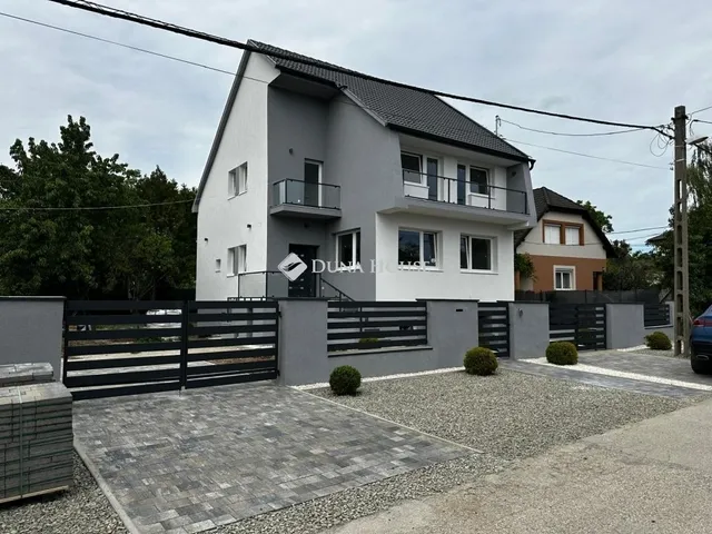 Eladó ház Budapest XVII. kerület 195 nm