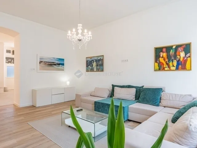 Eladó lakás Budapest VI. kerület 98 nm