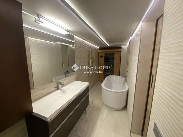 Eladó lakás Budapest V. kerület, Belváros 93 nm