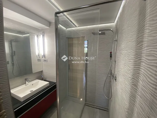 Eladó lakás Budapest V. kerület, Belváros 93 nm