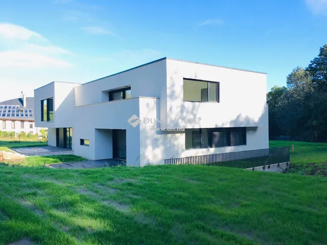 Eladó lakás Budapest II. kerület, Petneházyrét 114 nm