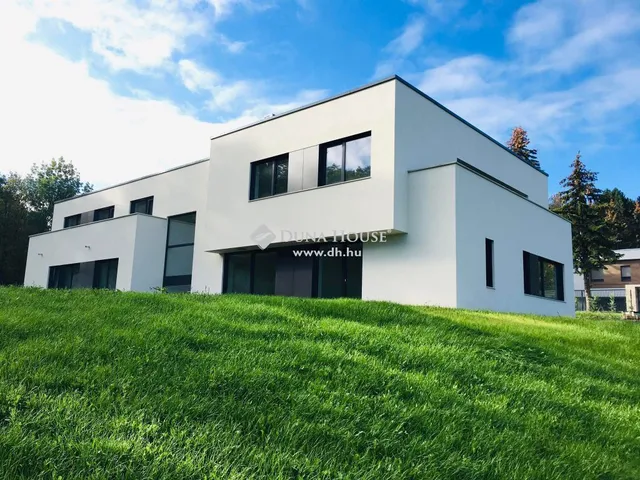 Eladó lakás Budapest II. kerület, Petneházyrét 115 nm