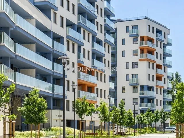 Eladó garázs Budapest XIII. kerület, Vizafogó 14 nm