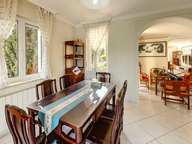 Eladó ház Budapest II. kerület, Budaliget 300 nm