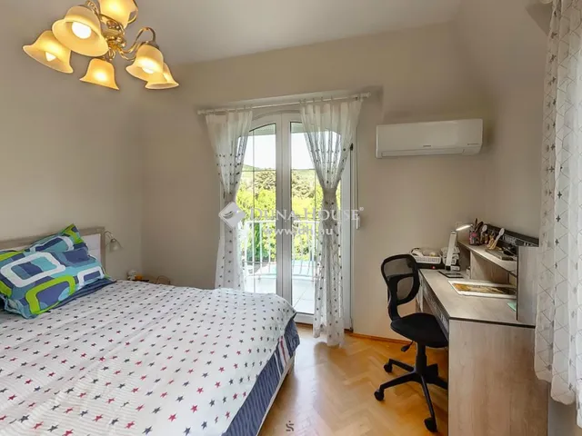 Eladó ház Budapest II. kerület, Budaliget 300 nm