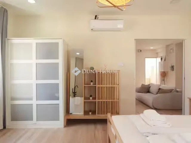 Eladó lakás Budapest VI. kerület, Nagykörúton belüli terület 59 nm