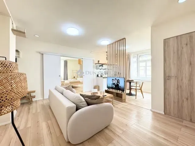 Eladó lakás Budapest VI. kerület, Nagykörúton belüli terület 59 nm