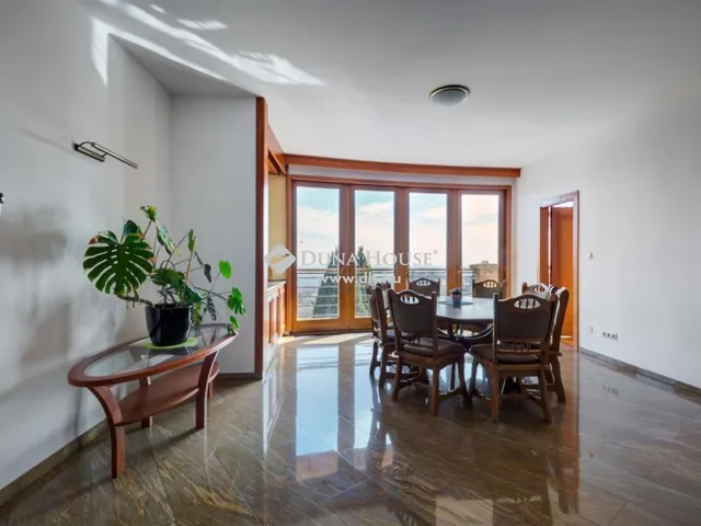 Eladó ház Budapest XII. kerület, Farkasvölgy 550 nm