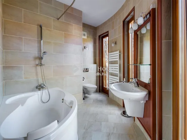 Eladó ház Budapest XII. kerület, Farkasvölgy 550 nm