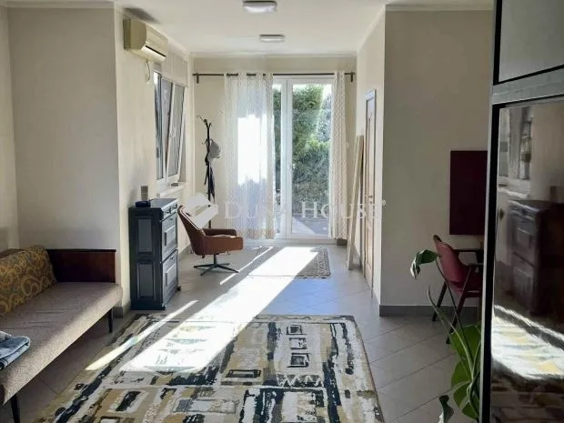 Eladó lakás Üröm 55 nm