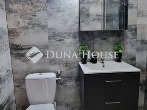 Eladó lakás Budapest XIII. kerület, Lőportárdűlő 46 nm