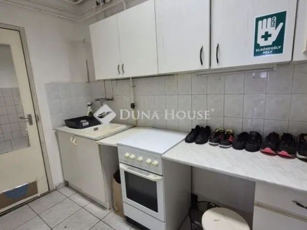 Eladó kereskedelmi és ipari ingatlan Budapest XIII. kerület, Angyalföld 800 nm