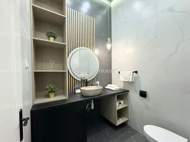 Eladó lakás Budapest VI. kerület, Nagykörúton kívüli terület 25 nm