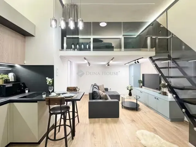 Eladó lakás Budapest VI. kerület, Nagykörúton kívüli terület 25 nm