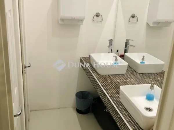 Eladó kereskedelmi és ipari ingatlan Budapest XIII. kerület, Vizafogó 118 nm