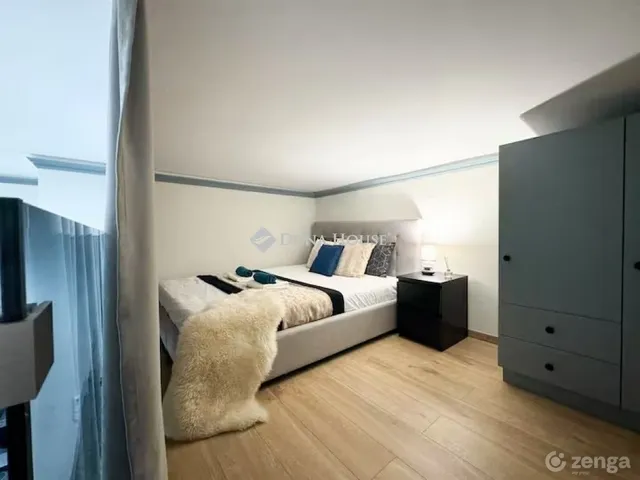 Eladó lakás Budapest VI. kerület, Nagykörúton kívüli terület 98 nm