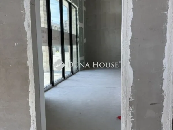 Eladó kereskedelmi és ipari ingatlan Budapest XIII. kerület, Újlipótváros 99 nm