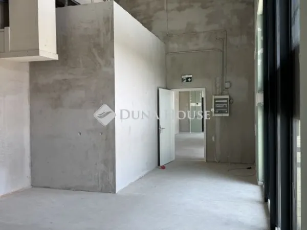 Eladó kereskedelmi és ipari ingatlan Budapest XIII. kerület, Újlipótváros 99 nm