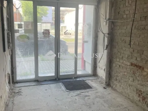 Eladó kereskedelmi és ipari ingatlan Budapest XIII. kerület, Angyalföld 2400 nm