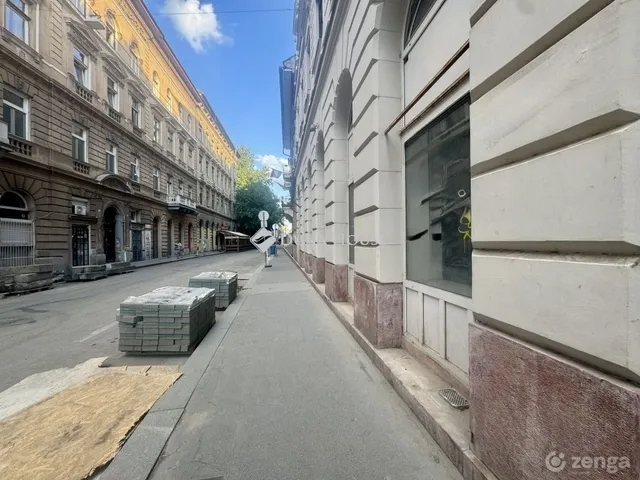 Eladó kereskedelmi és ipari ingatlan Budapest VI. kerület, Nagykörúton belüli terület 134 nm