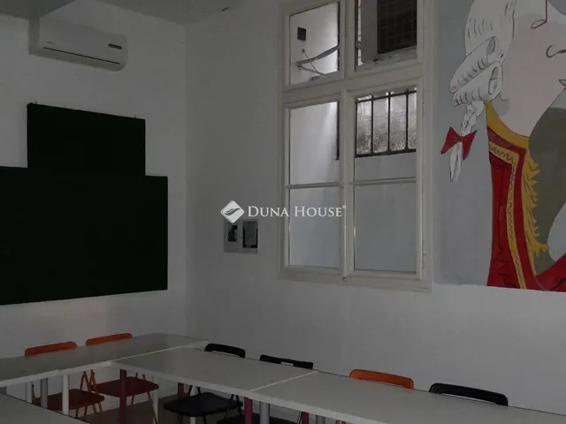 Eladó kereskedelmi és ipari ingatlan Budapest XIII. kerület, Újlipótváros 450 nm