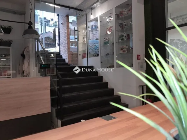 Eladó kereskedelmi és ipari ingatlan Budapest XIII. kerület, Újlipótváros 450 nm