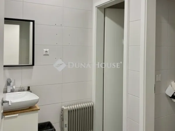 Eladó kereskedelmi és ipari ingatlan Budapest XIII. kerület, Újlipótváros 158 nm