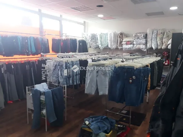 Eladó kereskedelmi és ipari ingatlan Budapest XIII. kerület, Angyalföld 459 nm