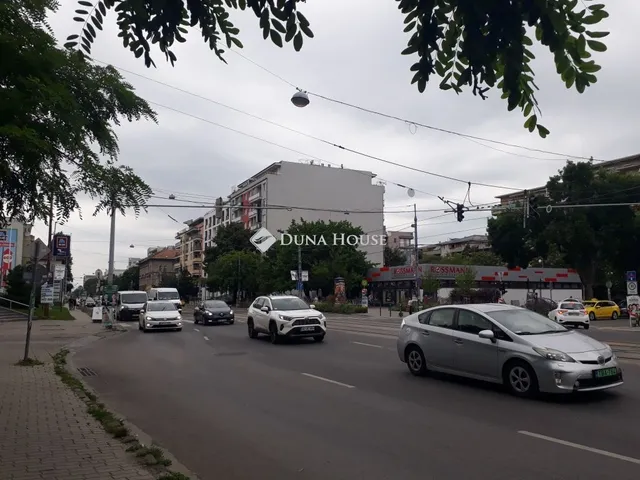 Eladó kereskedelmi és ipari ingatlan Budapest XIII. kerület, Angyalföld 459 nm