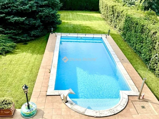 Eladó ház Budapest XVI. kerület 227 nm