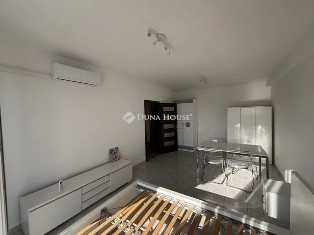 Eladó lakás Budapest III. kerület 57 nm