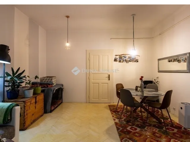 Eladó lakás Budapest III. kerület 63 nm