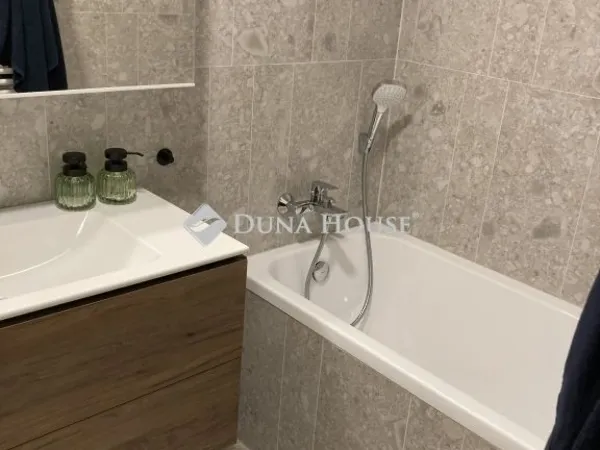 Eladó lakás Budapest II. kerület 66 nm