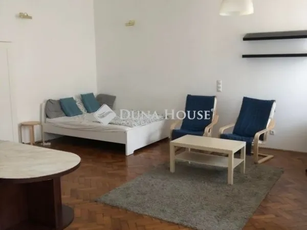 Eladó lakás Budapest V. kerület 79 nm