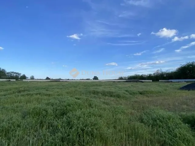 Eladó telek Gyál 23000 nm