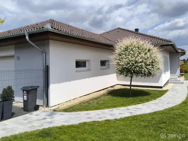 Eladó ház Szombathely, Újperint 178 nm
