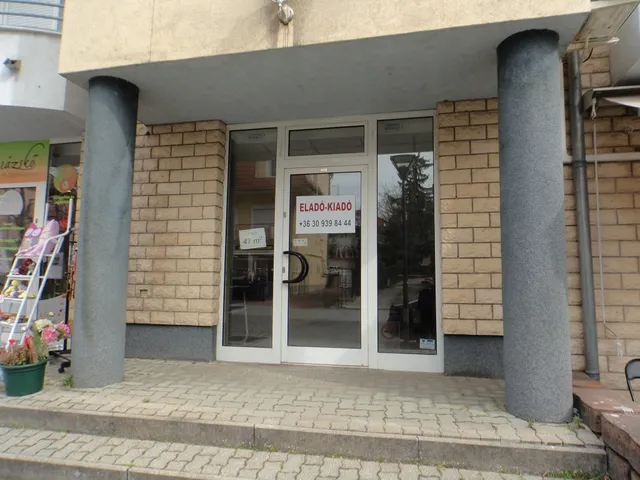 Eladó kereskedelmi és ipari ingatlan Hévíz 94 nm
