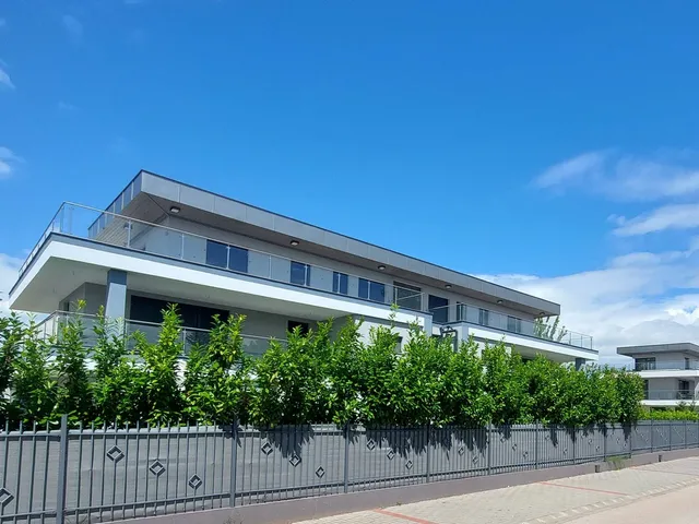 Eladó lakás Szántód 175 nm