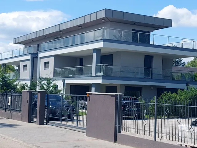 Eladó lakás Szántód 175 nm