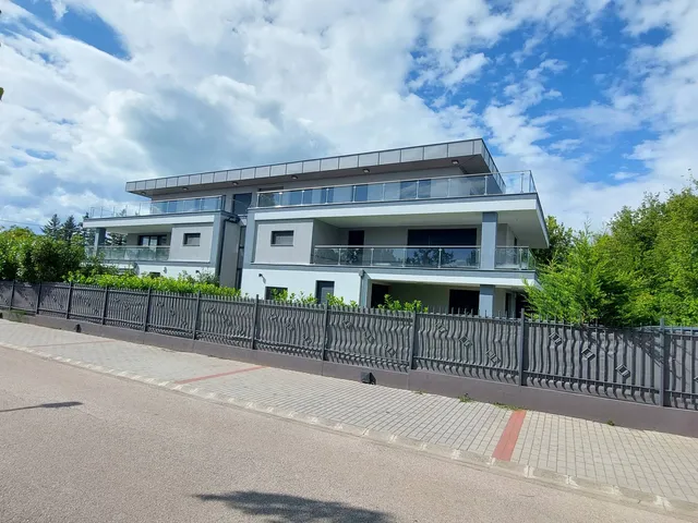 Eladó lakás Szántód 175 nm