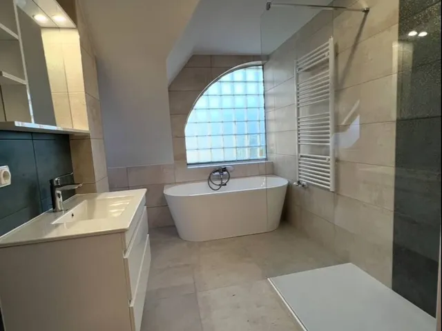 Eladó ház Budapest III. kerület 252 nm