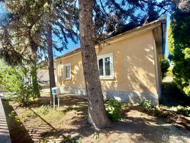 Eladó ház Szentendre, Pannóniatelep 180 nm
