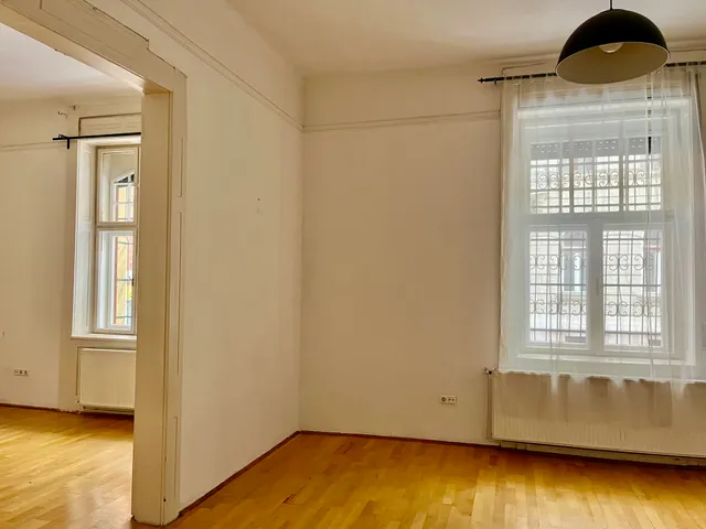 Eladó lakás Budapest VI. kerület, Nagykörúton belüli terület 72 nm