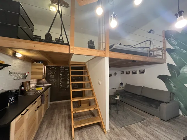 Kiadó lakás Budapest VI. kerület, Nagykörúton belüli terület 30 nm