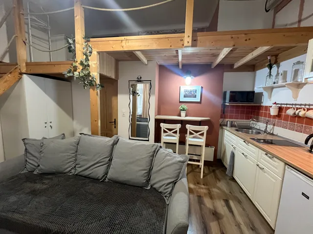 Kiadó lakás Budapest VI. kerület, Nagykörúton belüli terület 24 nm