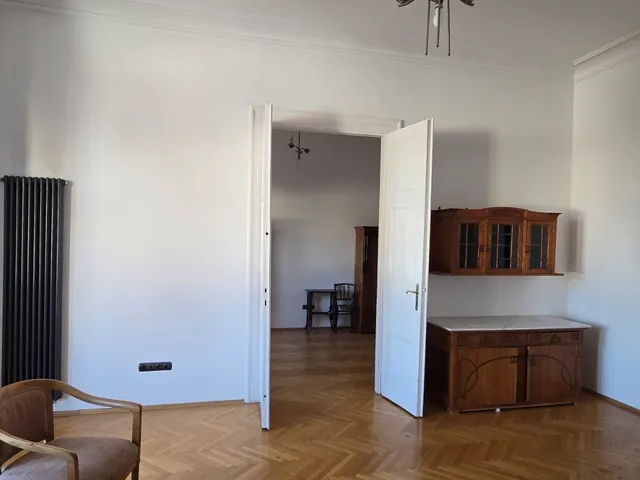 Eladó lakás Budapest VI. kerület, Nagykörúton belüli terület 91 nm