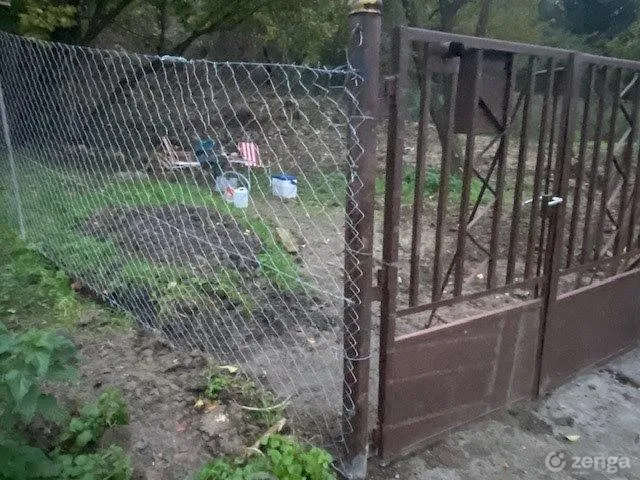 Eladó telek Lesenceistvánd 277 nm